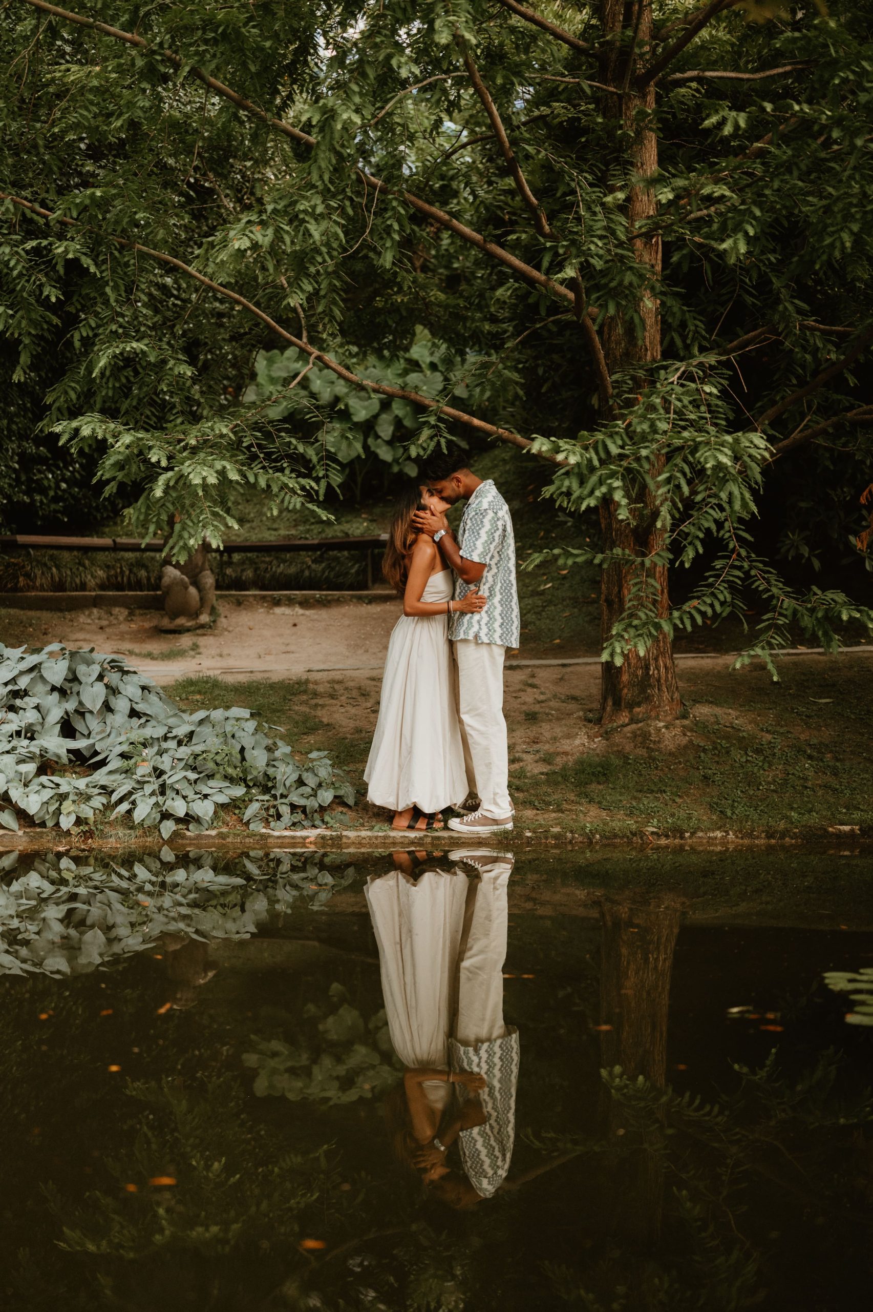 Lake como engagement photoshoot