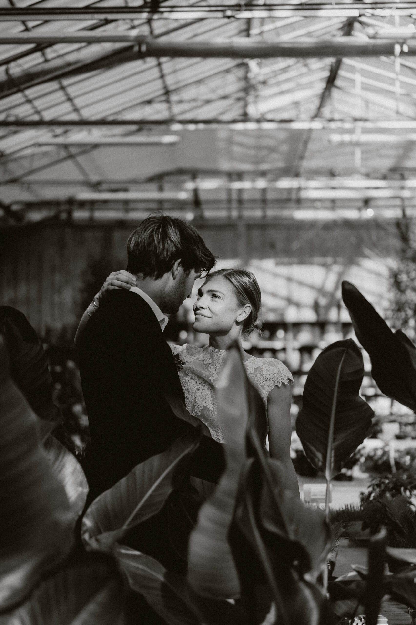 matrimonio in una serra tropicale