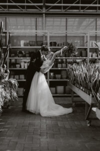 matrimonio in una serra tropicale