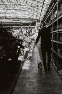 matrimonio in una serra tropicale