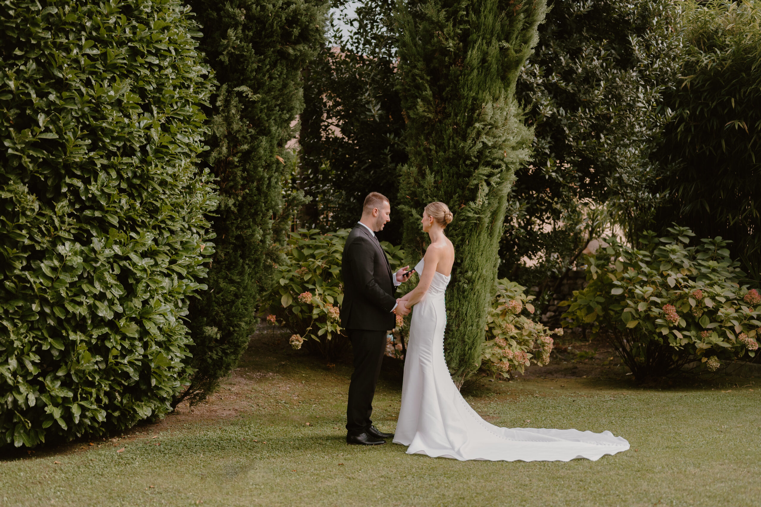 intimate wedding on Lake Como